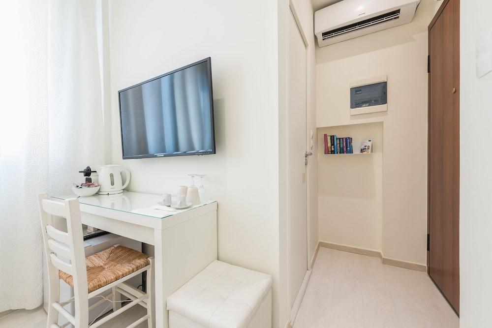 Dema Luxury Suites - Perikleous E1 Athens Exterior photo