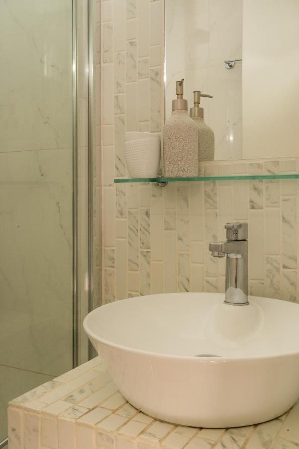 Dema Luxury Suites - Perikleous E1 Athens Exterior photo