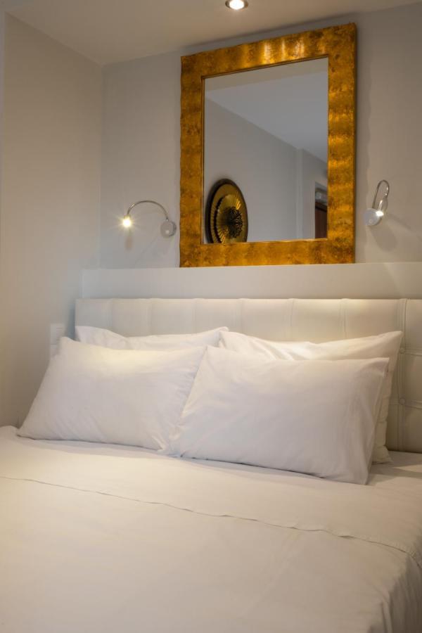 Dema Luxury Suites - Perikleous E1 Athens Exterior photo